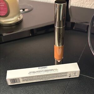 ICONIC London Dual-Ended Concealer in Gold and Brown